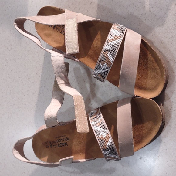 NAOT Gwyneth Leather and Beaded Sandals Size 42 - Picture 14 of 15